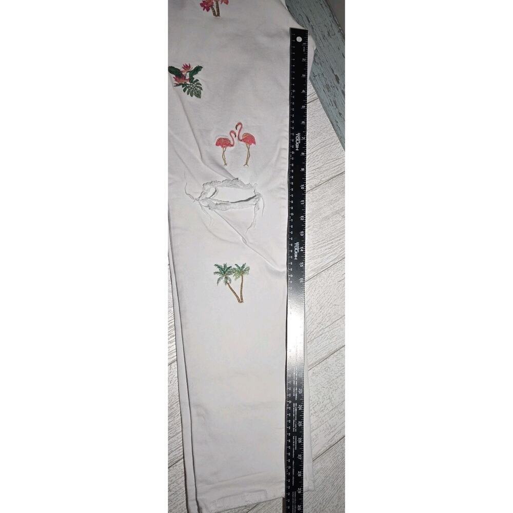 Standard Grace Jeans White Embroidered Flamingos Palm Trees Distressed Sz 12 - Picture 9 of 10